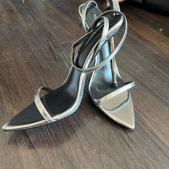Tony Bianco USA Myra Nappa Metallic Heels - Picture 3 of 5